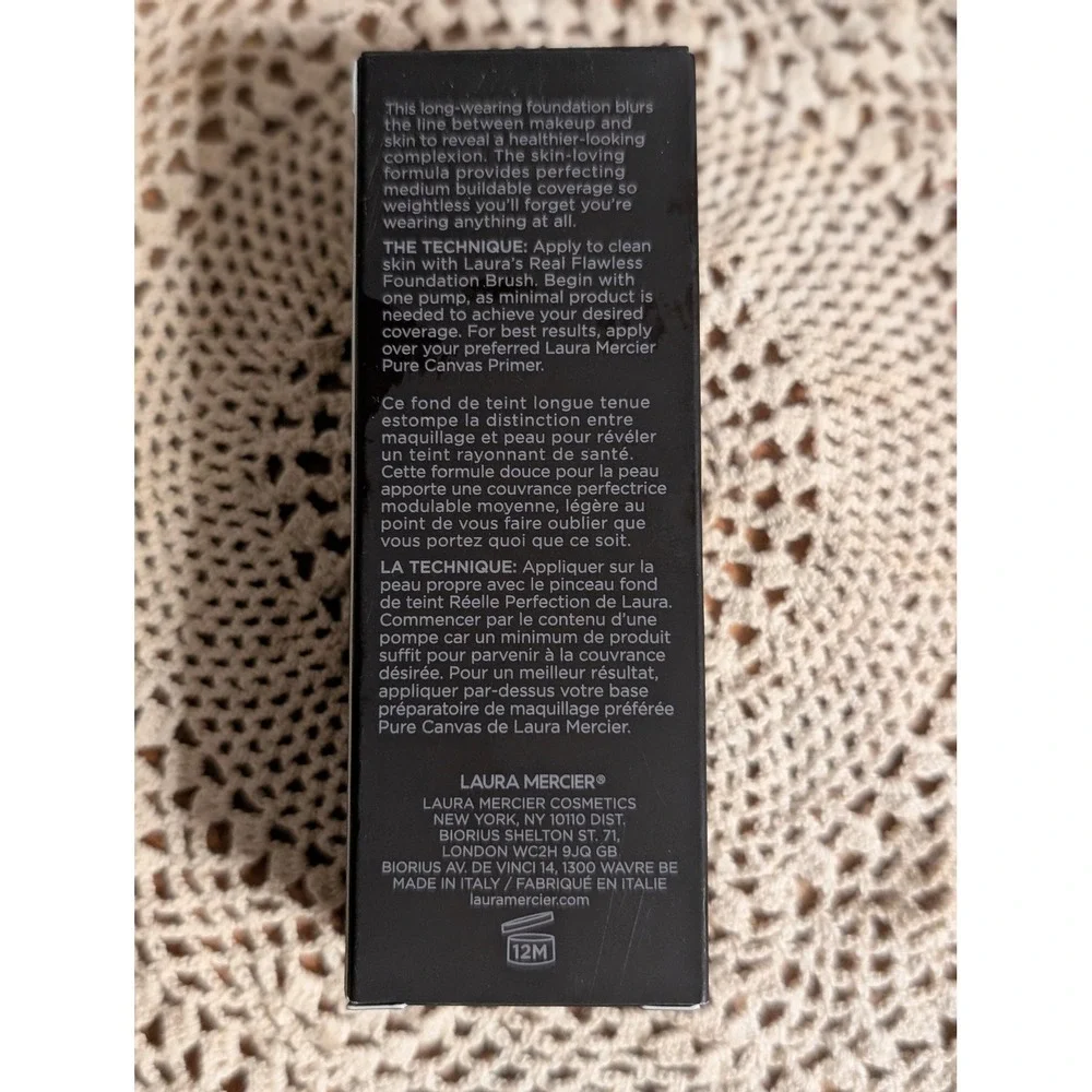 NIB Laura Mercier Real Flawless Weightless Perfecting Foundation 2N1 Cashew 1oz